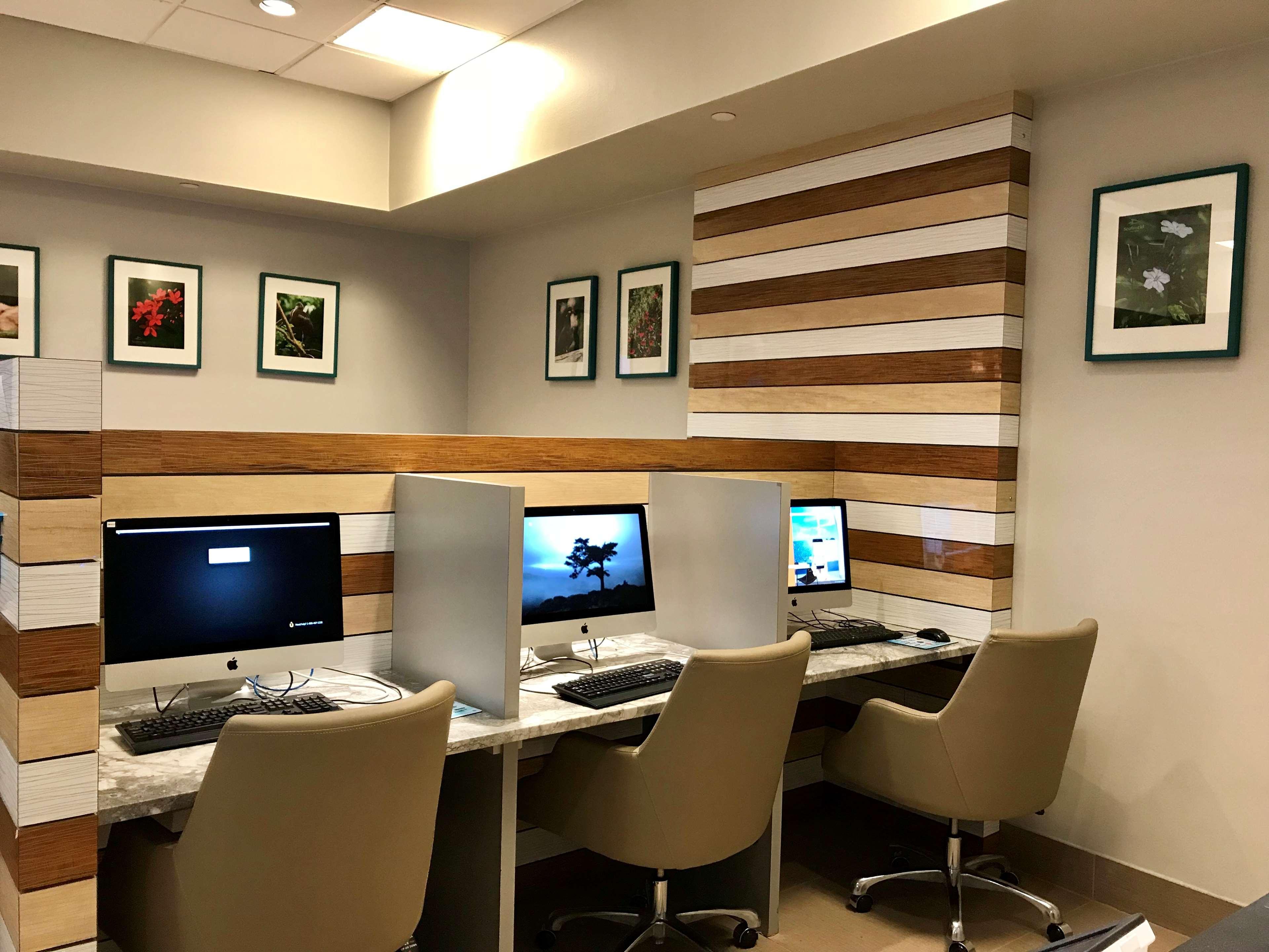 Doubletree By Hilton Hotel Orlando At Seaworld Williamsburg Екстериор снимка