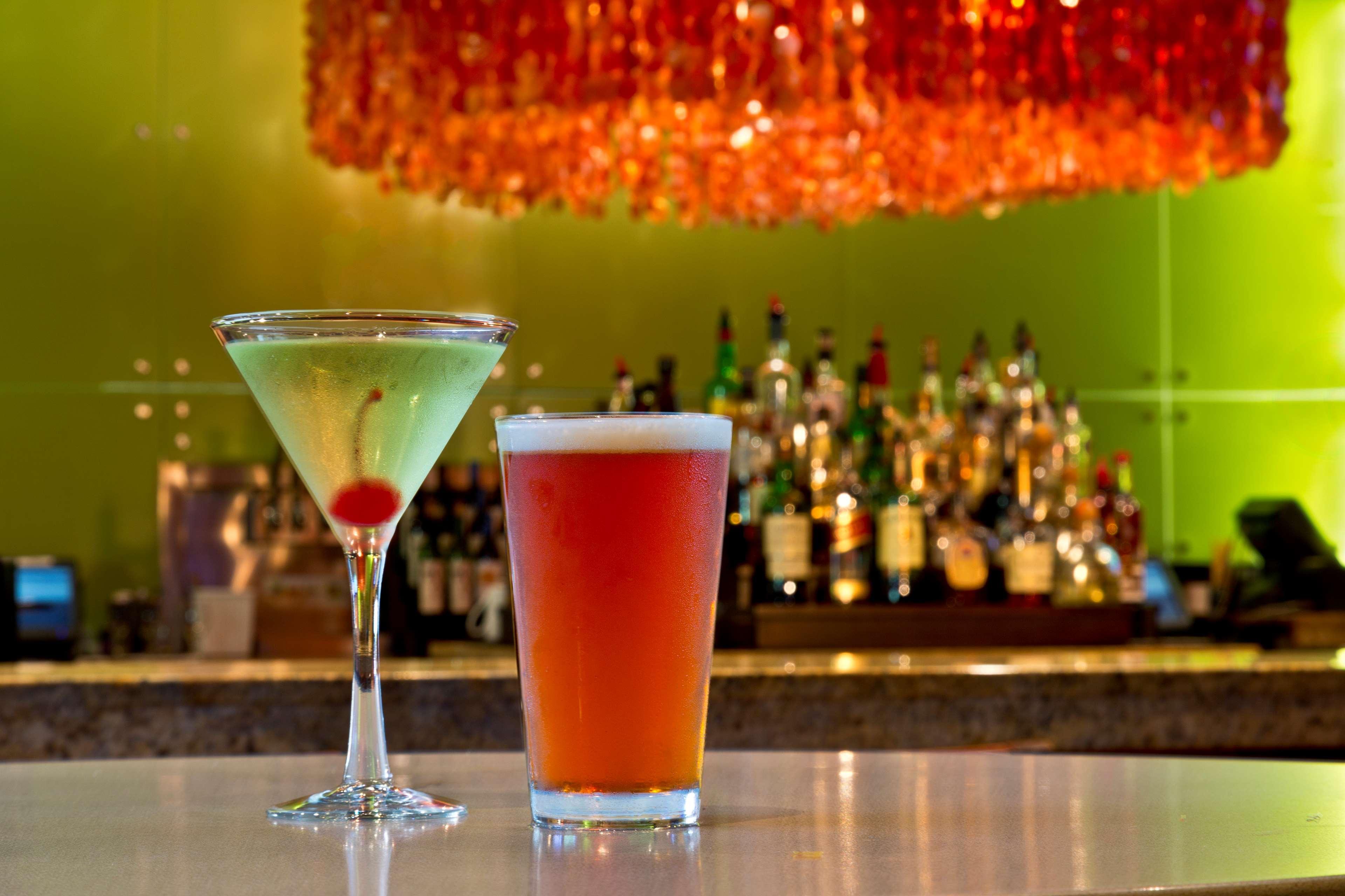 Doubletree By Hilton Hotel Orlando At Seaworld Williamsburg Екстериор снимка