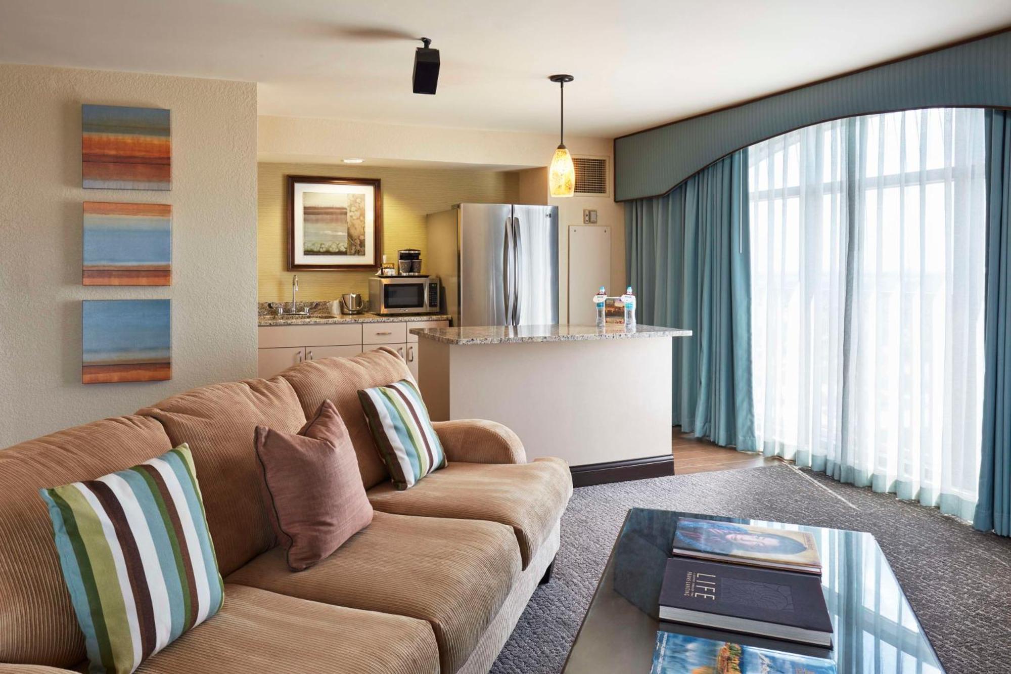Doubletree By Hilton Hotel Orlando At Seaworld Williamsburg Екстериор снимка