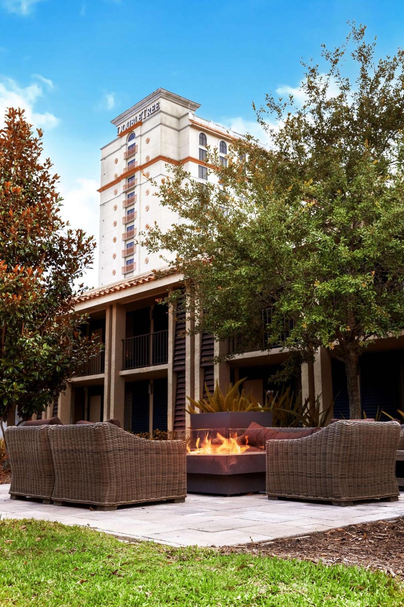 Doubletree By Hilton Hotel Orlando At Seaworld Williamsburg Екстериор снимка
